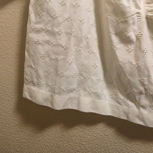 NWT Forever 21 Size 2X/3X White Crop Top Eyelet - Picture 6 of 8